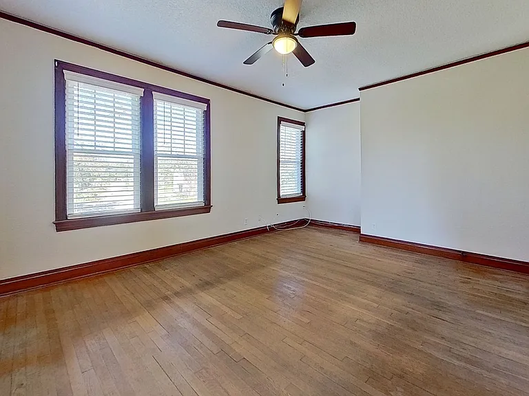 Landon Avenue 1244 — Photo 4