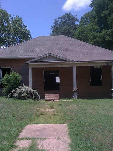 2nd image of 529 Connally St