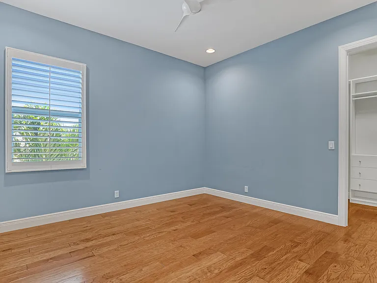 6464 Bellamalfi St — Photo 46