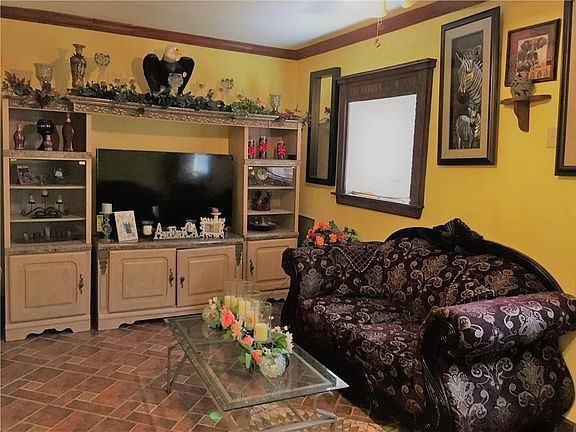 5th image of 2814 Greenhill Dr