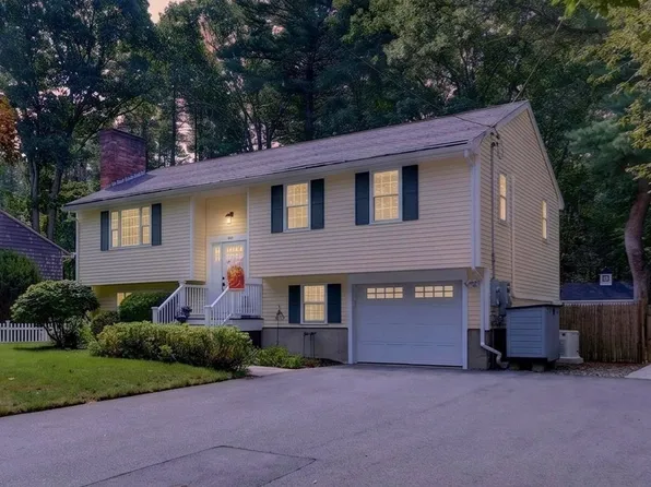 165 Forest St, South Hamilton, MA 01982