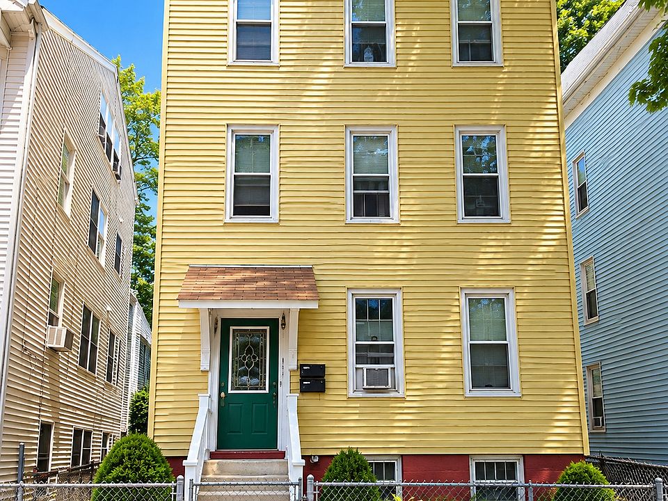 1st image of 6 Porter St #3