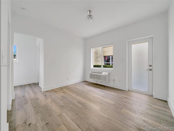 3rd image of 345 W 42nd St APT 1
