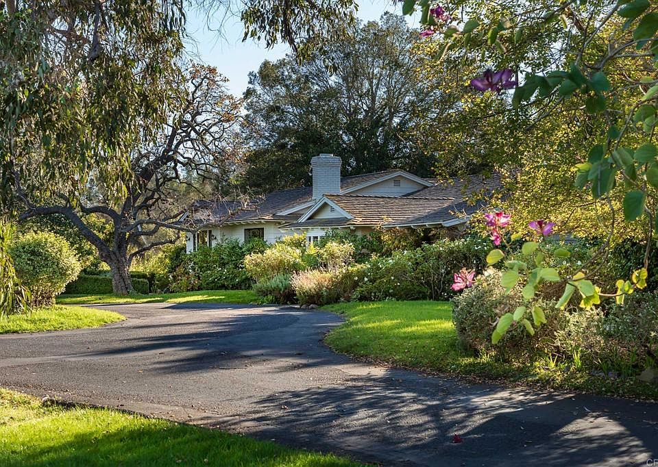 1st image of 16041 Via Del Alba