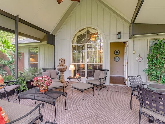 Amazing Screened Porch