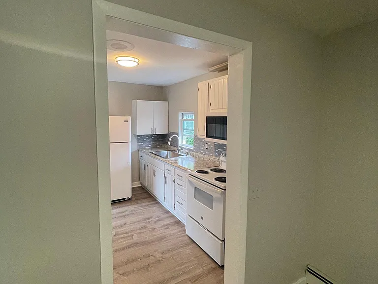 20 Glen St #3 — Photo 10