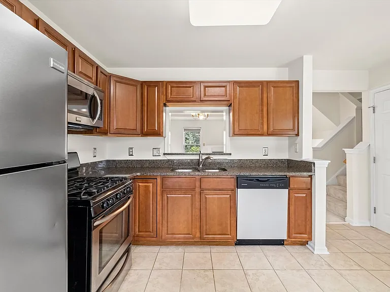 4701 Colonnade Way — Photo 12