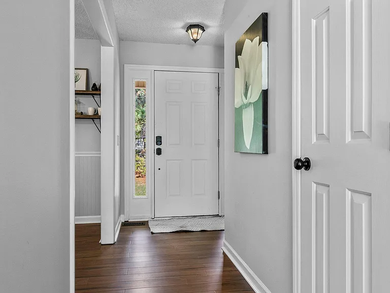 1380 Monticello Dr — Photo 14
