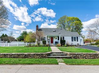 42 Grasslands Rd, East Greenwich, RI 02818