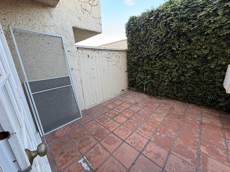 2450 Vista Hogar — Photo 23