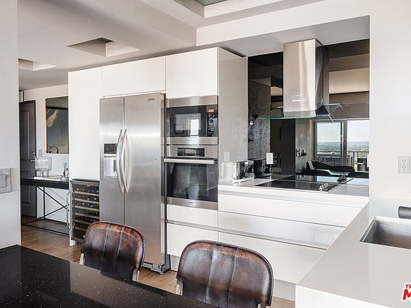 4th image of 1155 N La Cienega Blvd APT 1211