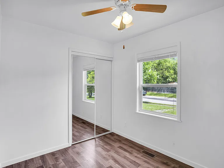 2719 E High St — Photo 9
