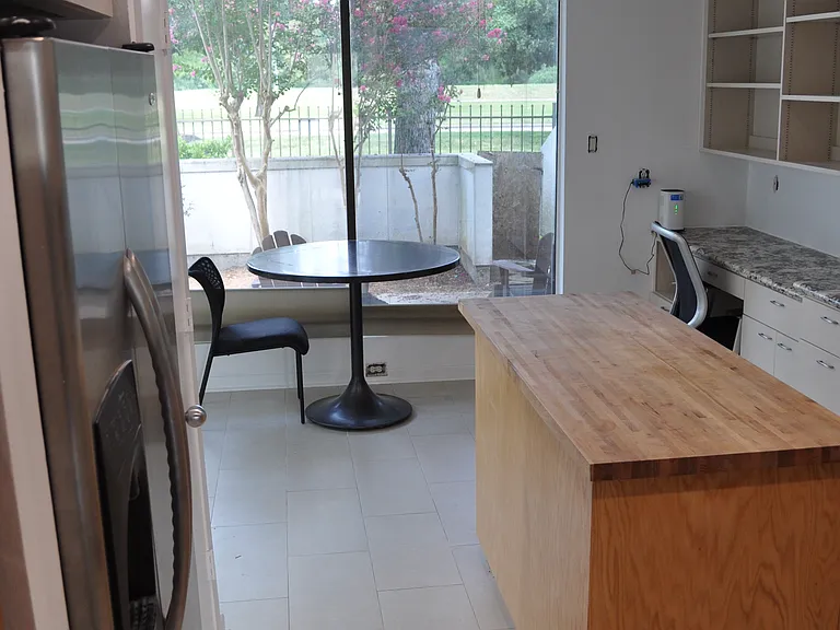 7655 S Braeswood Blvd #8 — Photo 30