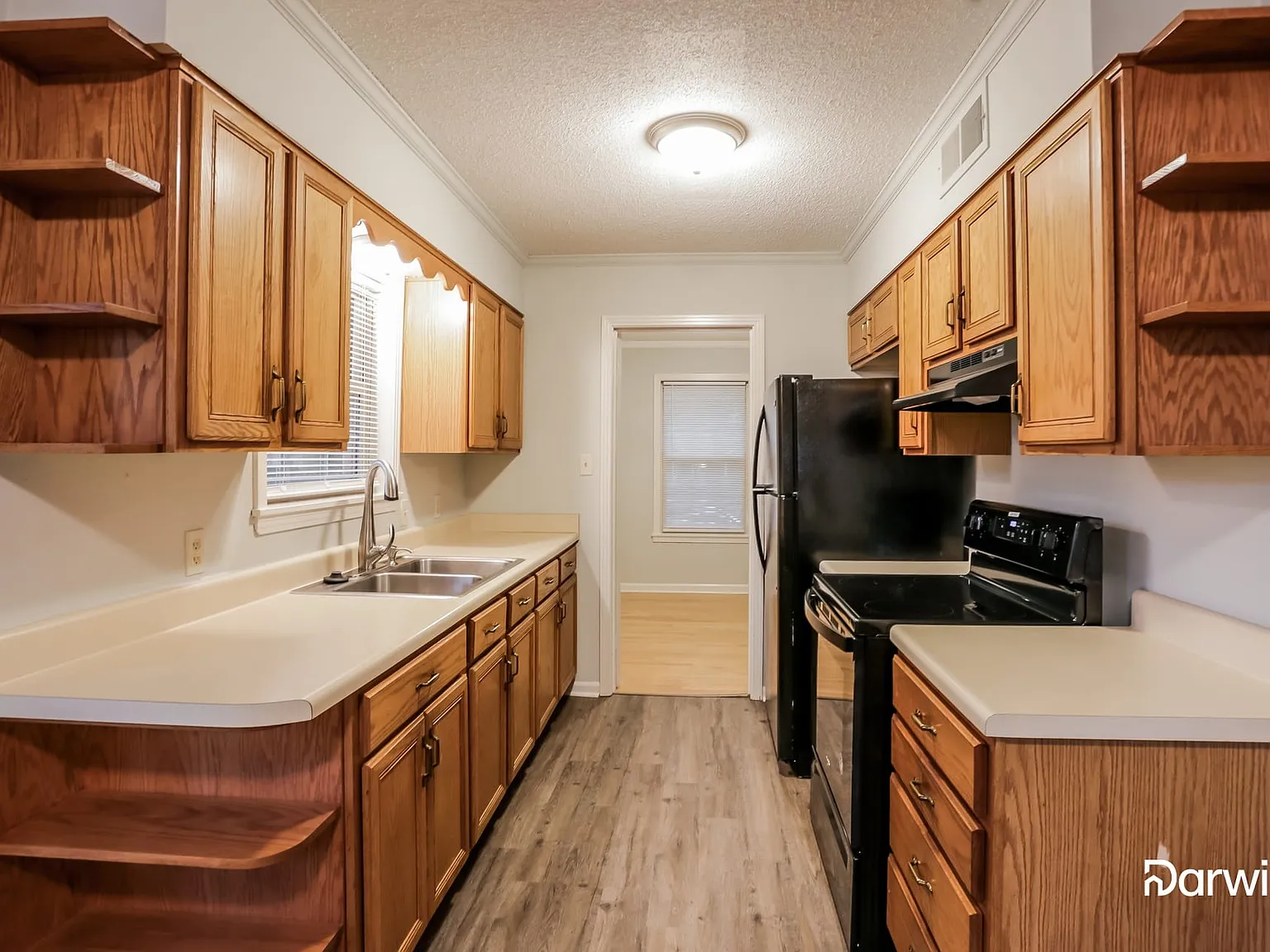 3 bed, 2.0 bath, 1915 sqft, $1,725 — Photo 4
