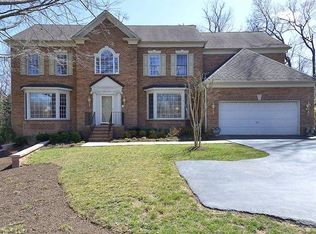 11733 Saddle Crescent Cir, Oakton, VA 22124