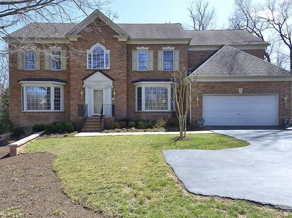 11733 Saddle Crescent Cir, Oakton, VA 22124
