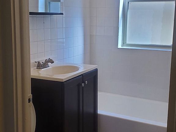4th image of 5046 W Diversey Ave #1N