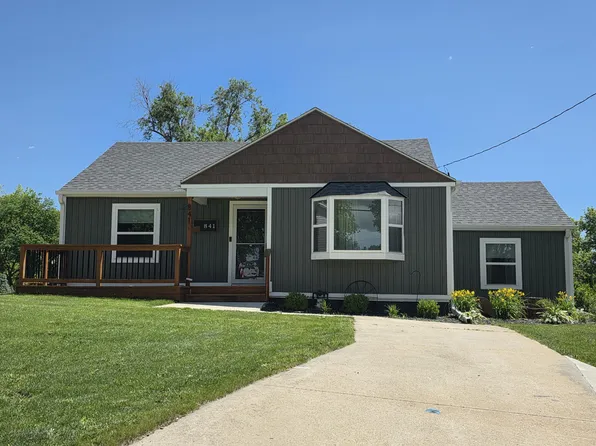 841 Palmer St, Oakland, IA 51560