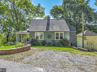 300 Turtle Hill Rd, Ephrata, PA 17522
