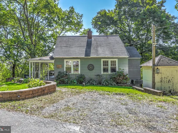 300 Turtle Hill Rd, Ephrata, PA 17522