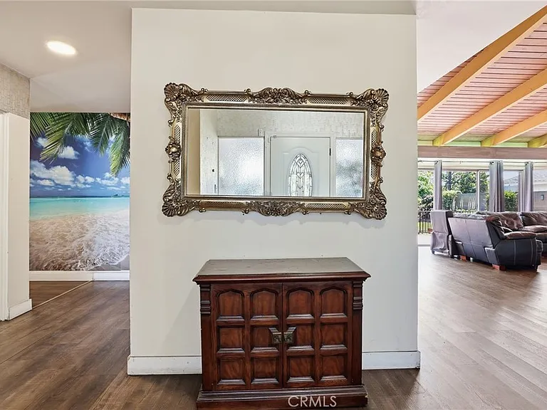 6732 Wooster Ave — Photo 32
