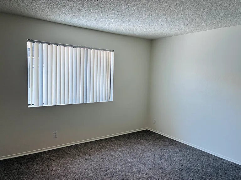 1210 S Sharon Cir #101 — Photo 14