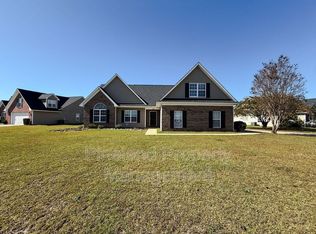 1904 Yellowbrick Rd, Fayetteville, NC 28314