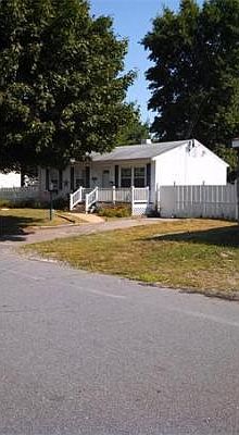 2nd image of 80 Harwich St