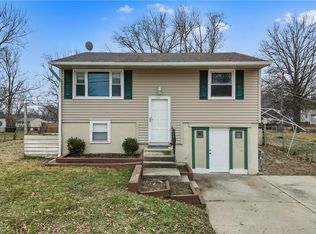 18503 E Lexington Rd, Independence, MO 64058