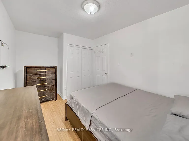 65 Moore St — Photo 20