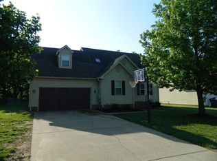 1001 Sivley Rd, Hopkinsville, KY 42240