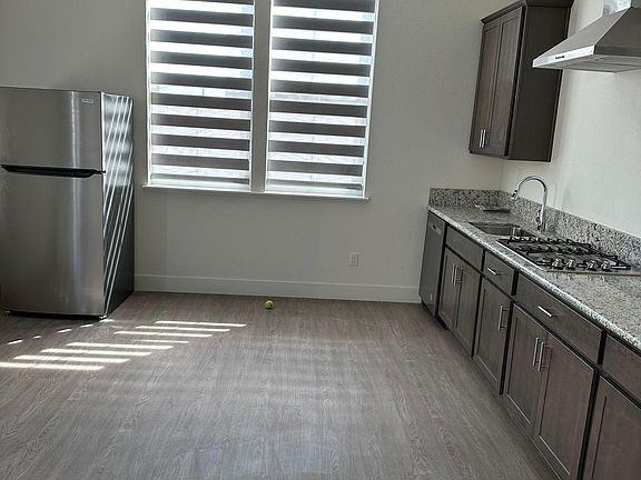 2nd image of 2892 Resthaven Ct