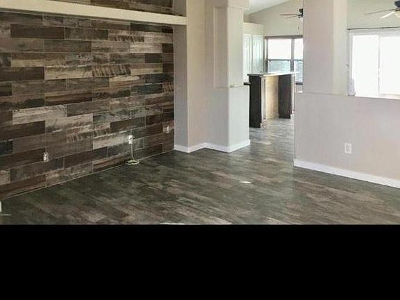 3rd image of 3027 W Lone Cactus Dr