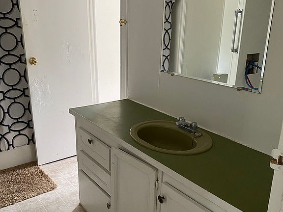 4th image of 2961 Cedar Pl
