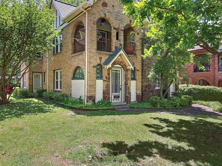 6166 Oram St — Photo 3