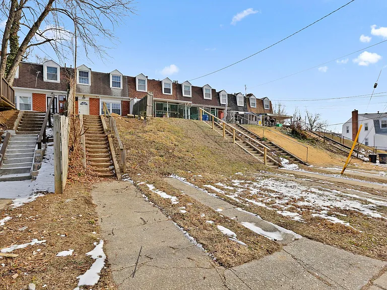 1615 Wycliffe Ave — Photo 16