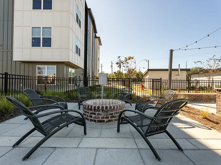 Madison Oaks — Photo 16