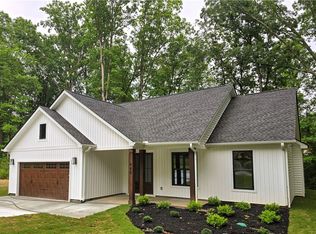 440 Hillandale Rd, Liberty, SC 29657