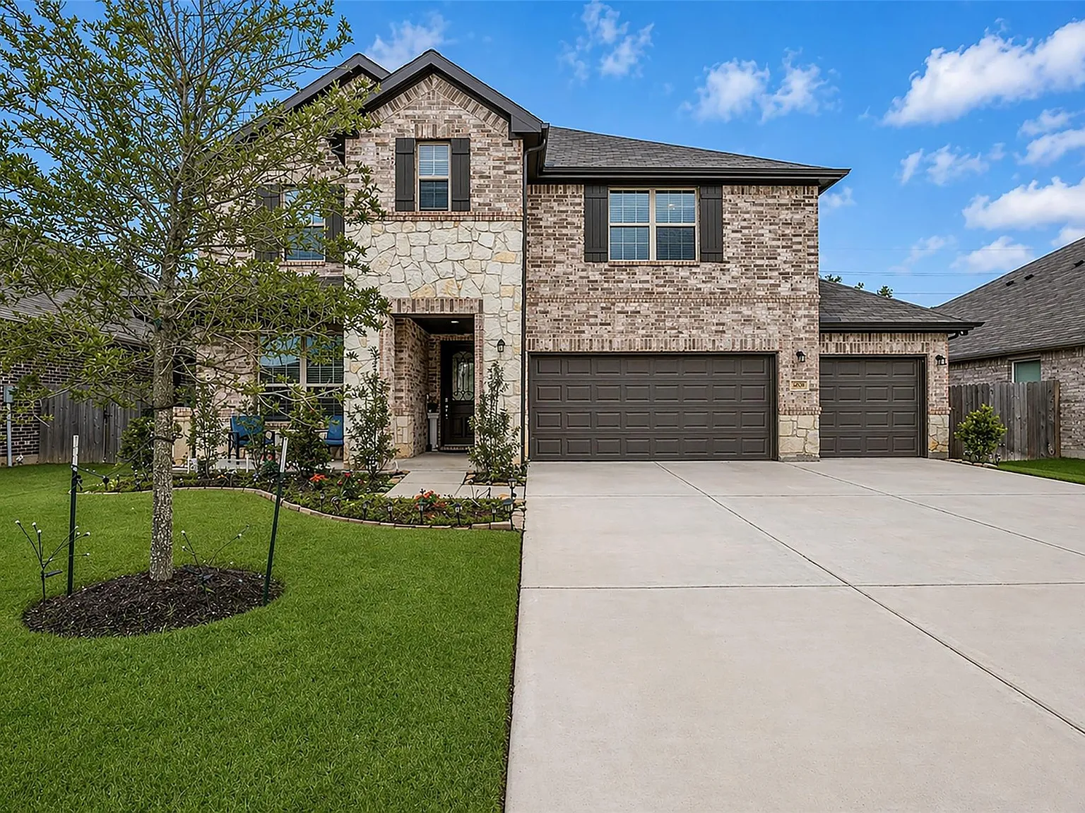 4 bed, 3.5 bath, 3215 sqft, $3,500 — Photo 1