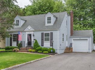 91 Kings Rd, Chatham, NJ 07928