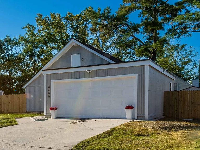 8366 Coralberry Ln — Photo 15
