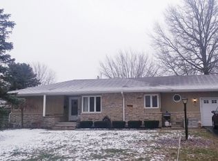 402 E Wilson St, Swayzee, IN