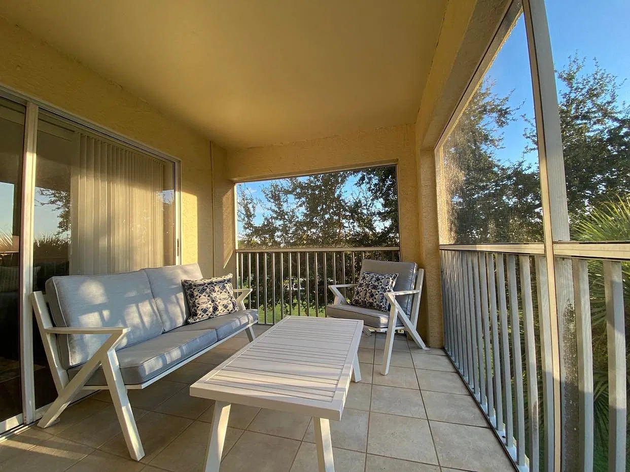 2 bed, 1100 sqft, $5,000 — Photo 2