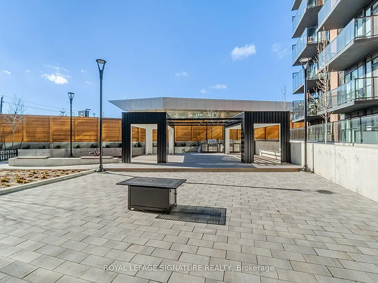 2300 Saint Clair Ave W #815 — Photo 32