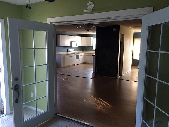 2nd image of 1731 Avenue C NE