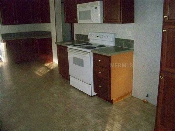 4th image of 305 Clearwater Ave