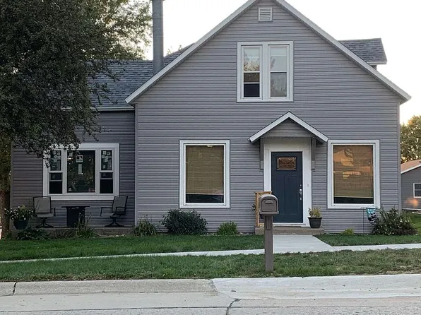 201 Cedar St, Lawton, IA 51030