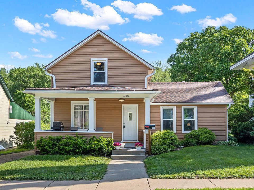 1221 S Park St, Red Wing, MN 55066 Zillow