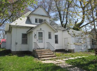 702 S Jackson St, Robinson, IL 62454