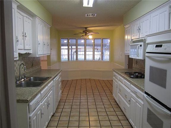 5th image of 2606 Ashbury Dr